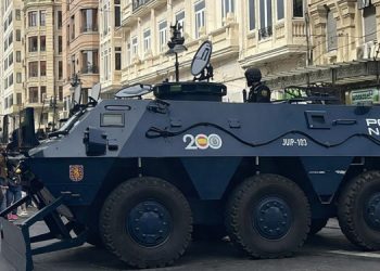 Nivo uzbune u Valensiji podignut na 4: Oklopna vozila štite posetioce festivala