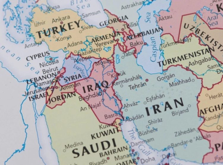 Фото: Схуттерстоцк.цом/Белоw тхе Скy, илустрација