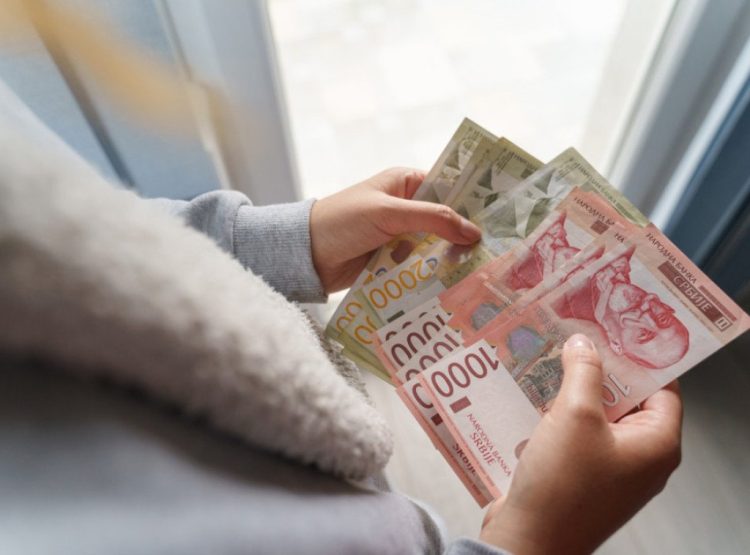 Foto: shutterstock.com/Miljan Zivkovic, ilustracija