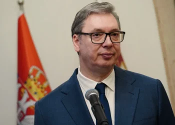 Вучић на отварању видиковца на 41. спрату Куле Београд