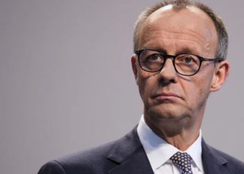 Немци масовно напуштају владајућу партију: Мерц отерао чланство, букти мржња