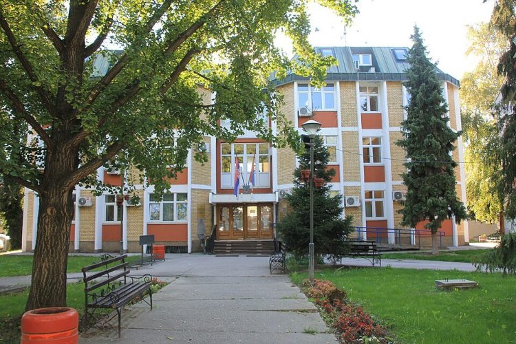 Казна за постављање привремених тезги без одобрења надлежног органа