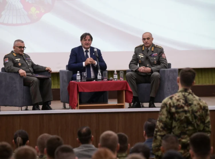 Фото: ТАЊУГ/МИНИСТАРСТВО ОДБРНАЕ/ МИЛОШ САВИЋ